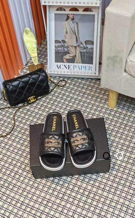 Picture of Chanel Slippers _SKUChanelsz35-40Q05133155